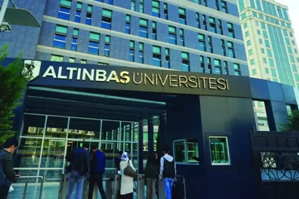 دانشگاه آلتین‌باش